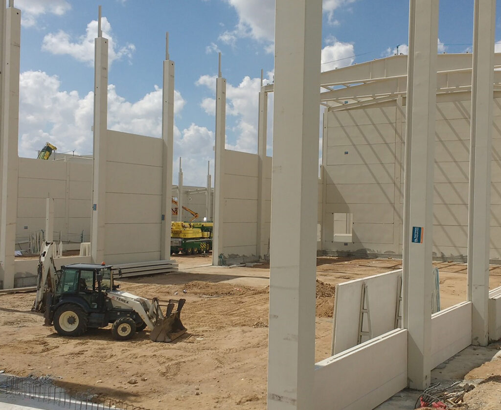 Ornua levanta su nueva planta de fabricación de queso, tras el incendio sufrido el pasado mes de noviembre.