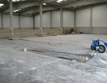 articai | VARLIÓN. Proyecto de edificación y equipamiento para la fabricación de material deportivo